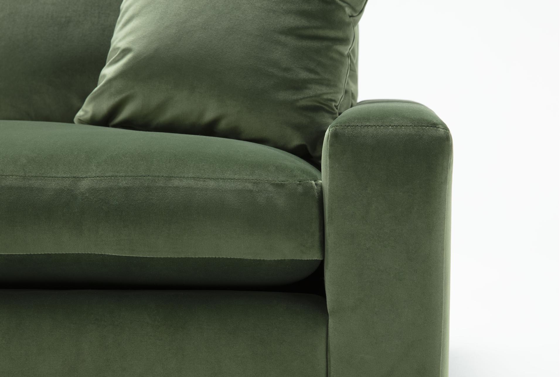siena forrest green performance velvet fabric 4 piece 107" modular flexsteel sectional with right arm facing bumper chaise 9 siena forrest green performance velvet fabric 4 piece 107" modular flexsteel sectional with right arm facing bumper chaise