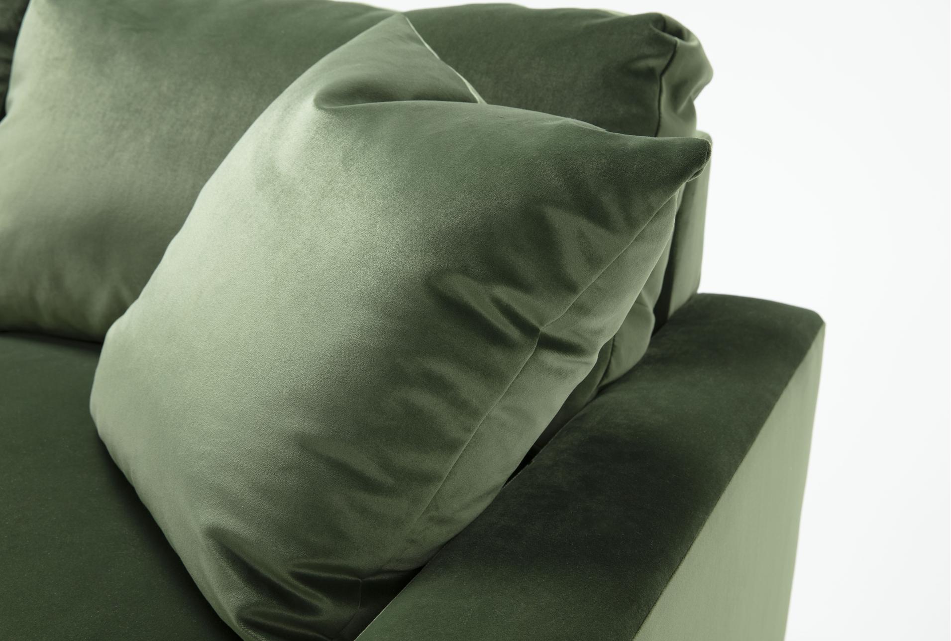 siena forrest green performance velvet fabric 4 piece 107" modular flexsteel sectional with right arm facing bumper chaise 10 siena forrest green performance velvet fabric 4 piece 107" modular flexsteel sectional with right arm facing bumper chaise
