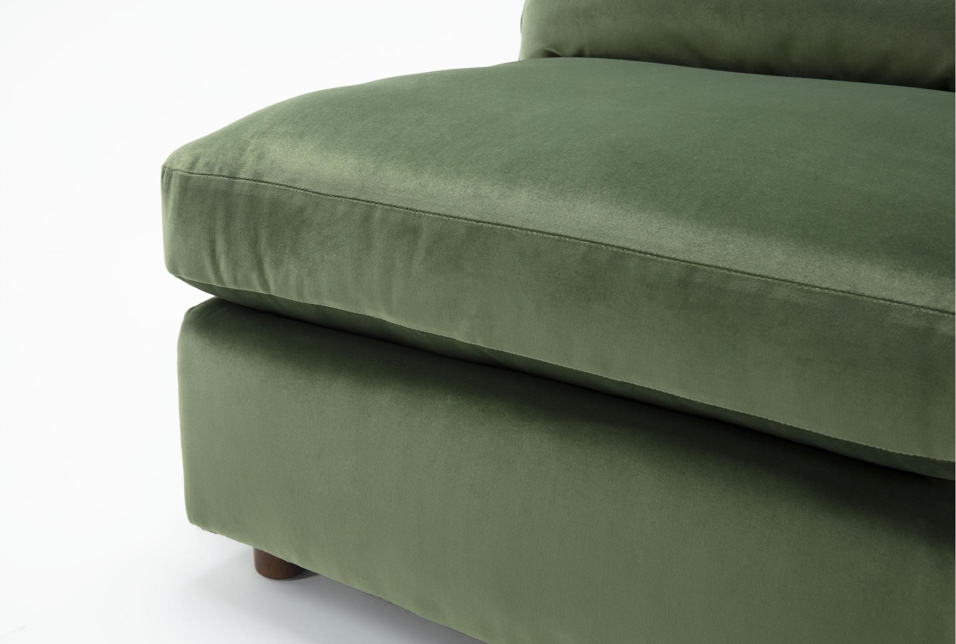 siena forrest green performance velvet fabric 4 piece 107" modular flexsteel sectional with right arm facing bumper chaise 12 siena forrest green performance velvet fabric 4 piece 107" modular flexsteel sectional with right arm facing bumper chaise